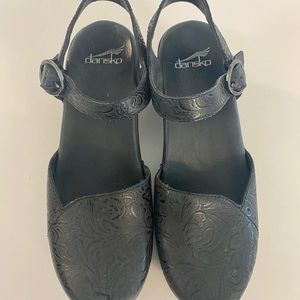 Dansko Mary Jane Size 39